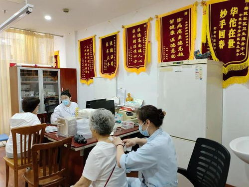 闵行基层中医药服务 药膳食疗、针灸推拿、草药面膜与八段锦，社区推拿忒嗲了