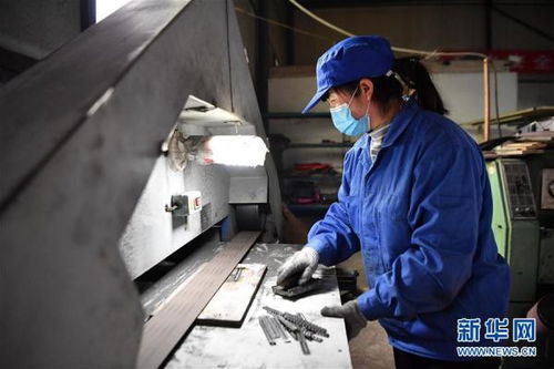 社区工厂复工忙 推拿服务暖人心——陕西石泉社区复工复产见闻